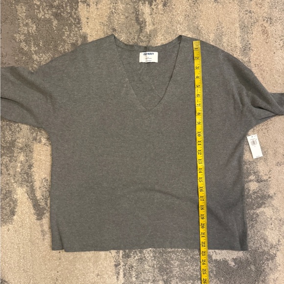 NWT Old Navy Charcoal V-Neck Sweater - Picture 7 of 9
